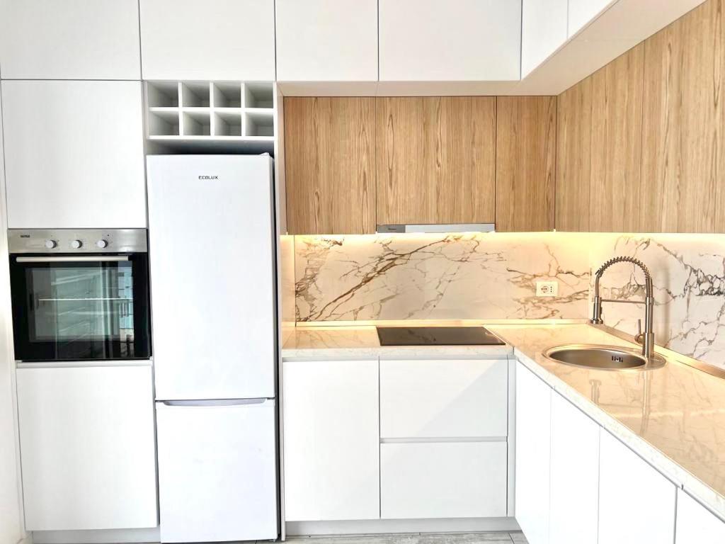 Durres Currila Modern Luxury Stunning Beach Views ภายนอก รูปภาพ
