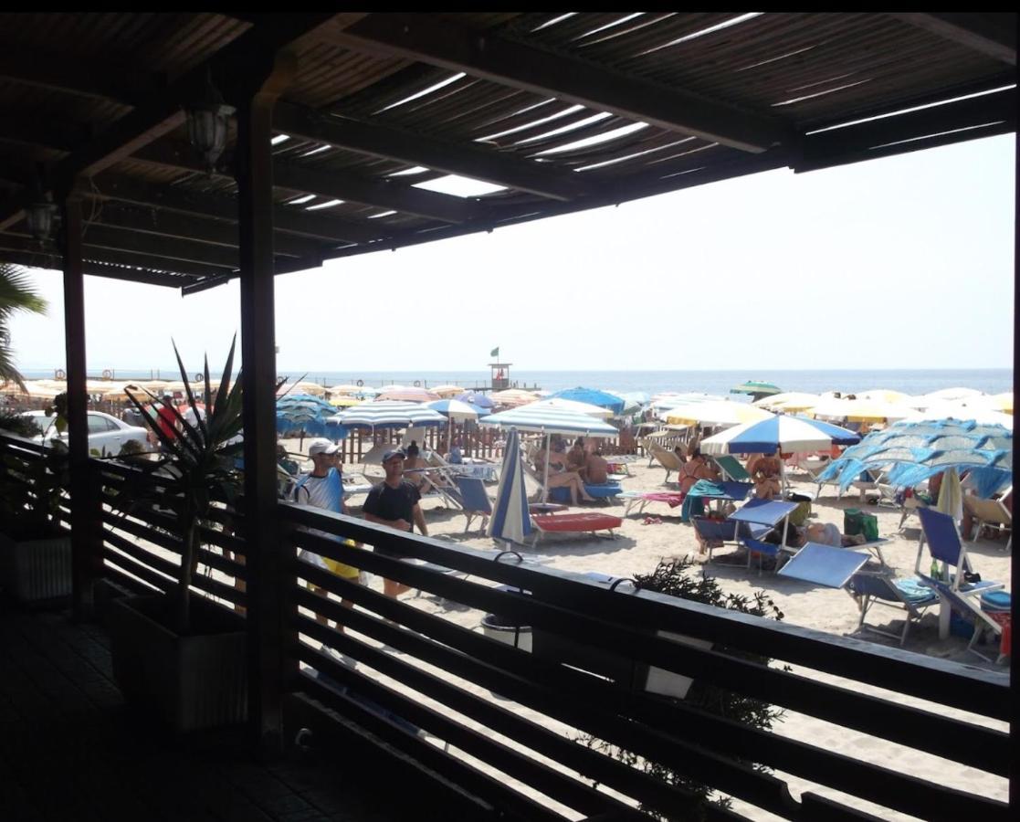 Durres Currila Modern Luxury Stunning Beach Views ภายนอก รูปภาพ