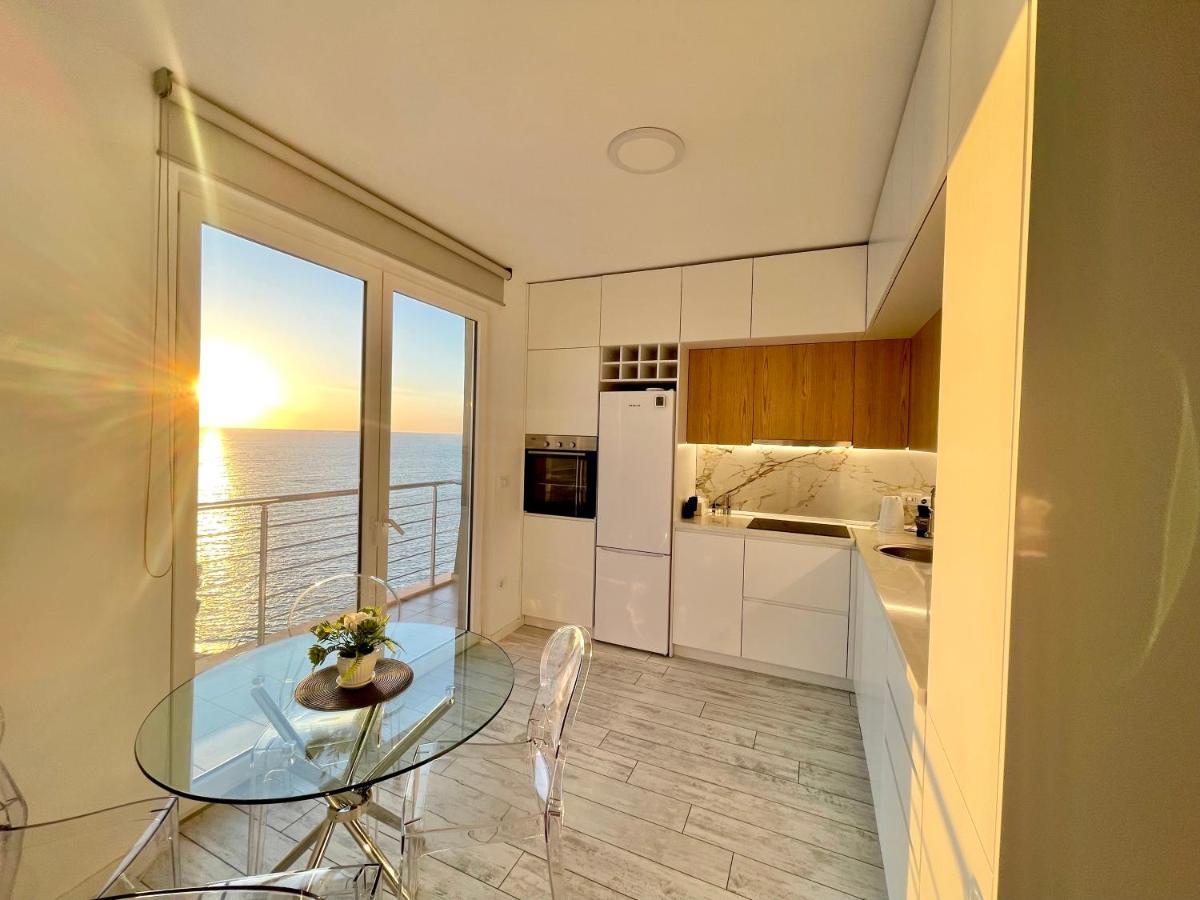 Durres Currila Modern Luxury Stunning Beach Views ภายนอก รูปภาพ