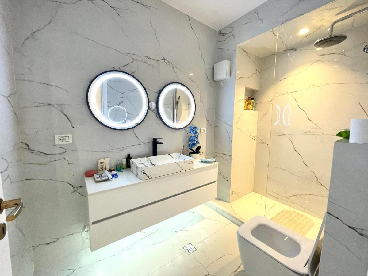 Durres Currila Modern Luxury Stunning Beach Views ภายนอก รูปภาพ